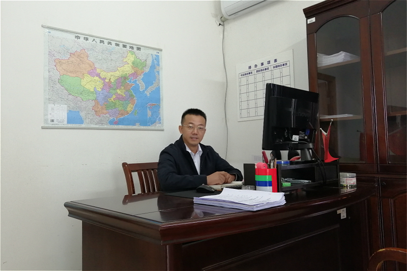 主题教育典型人物徐小军反哺母校赤子情深