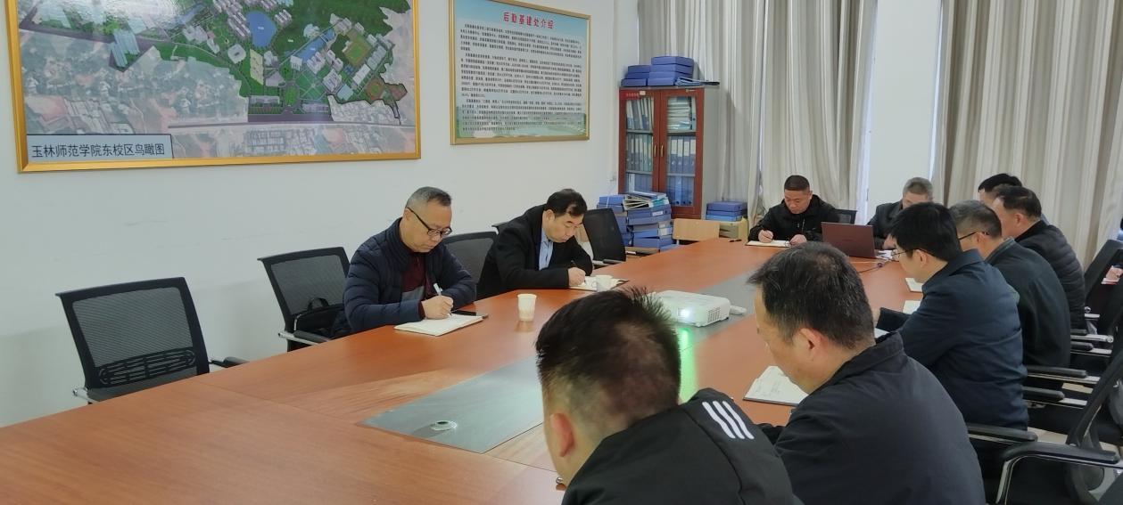 校长到后勤.jpg