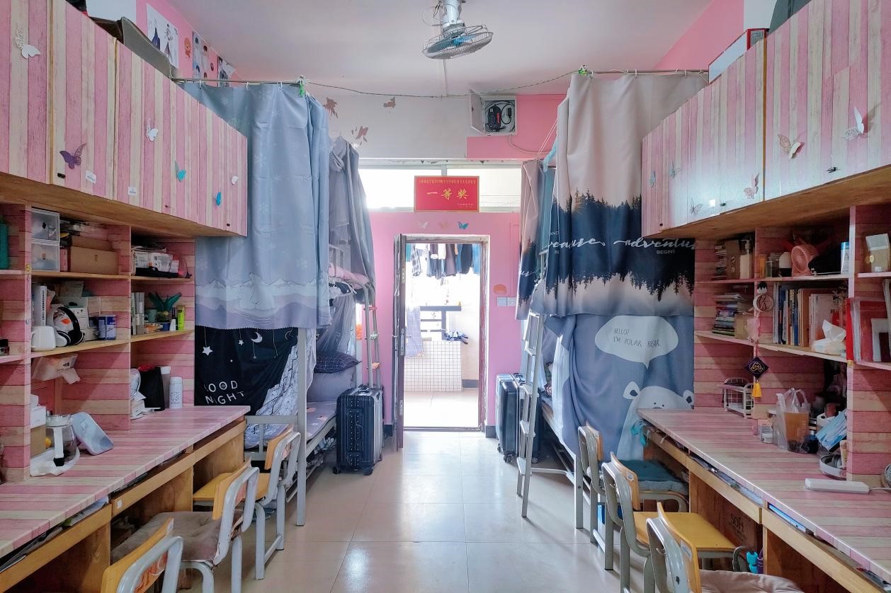 学院开展第六届宿舍文化节之"我寝我秀"宿舍美化大赛-玉林师范学院